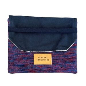 Delta One Someone Somewhere Travel Amenities Kit First Class in Red Blue Black